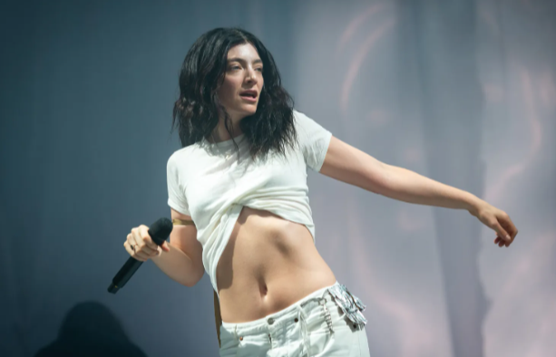 A Review of Lorde’s Ultrasound Tour From a Lifelong Fan